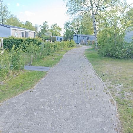 Bj Chalets - Robbengat 85 - Gezellige Chalet Op Vakantiepark Lauwersoog! Vroege Incheck! Met Airco! Exteriér fotografie