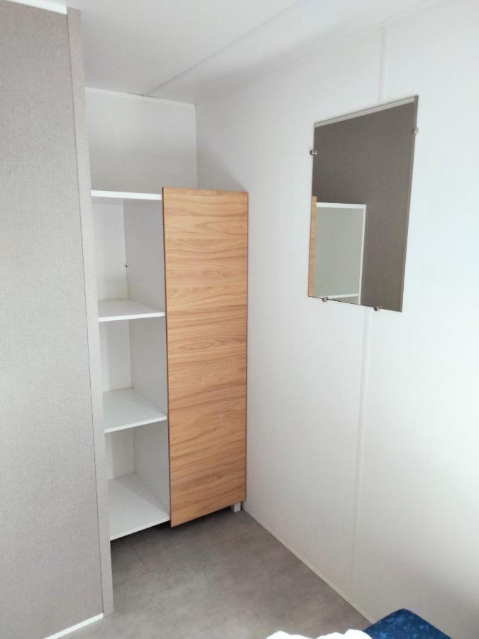 Bj Chalets - Robbengat 85 - Gezellige Chalet Op Vakantiepark Lauwersoog! Vroege Incheck! Met Airco! Exteriér fotografie
