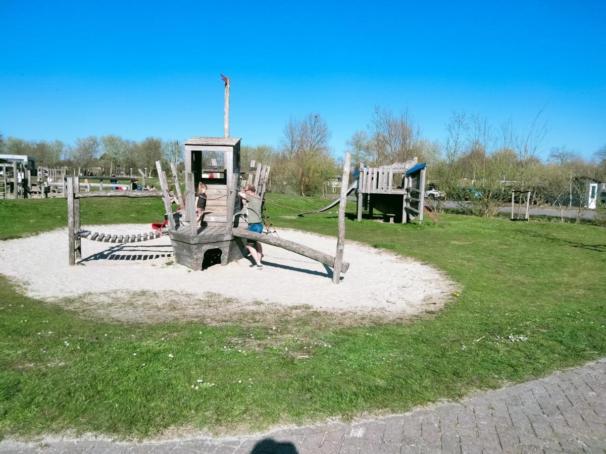 Bj Chalets - Robbengat 85 - Gezellige Chalet Op Vakantiepark Lauwersoog! Vroege Incheck! Met Airco! Exteriér fotografie