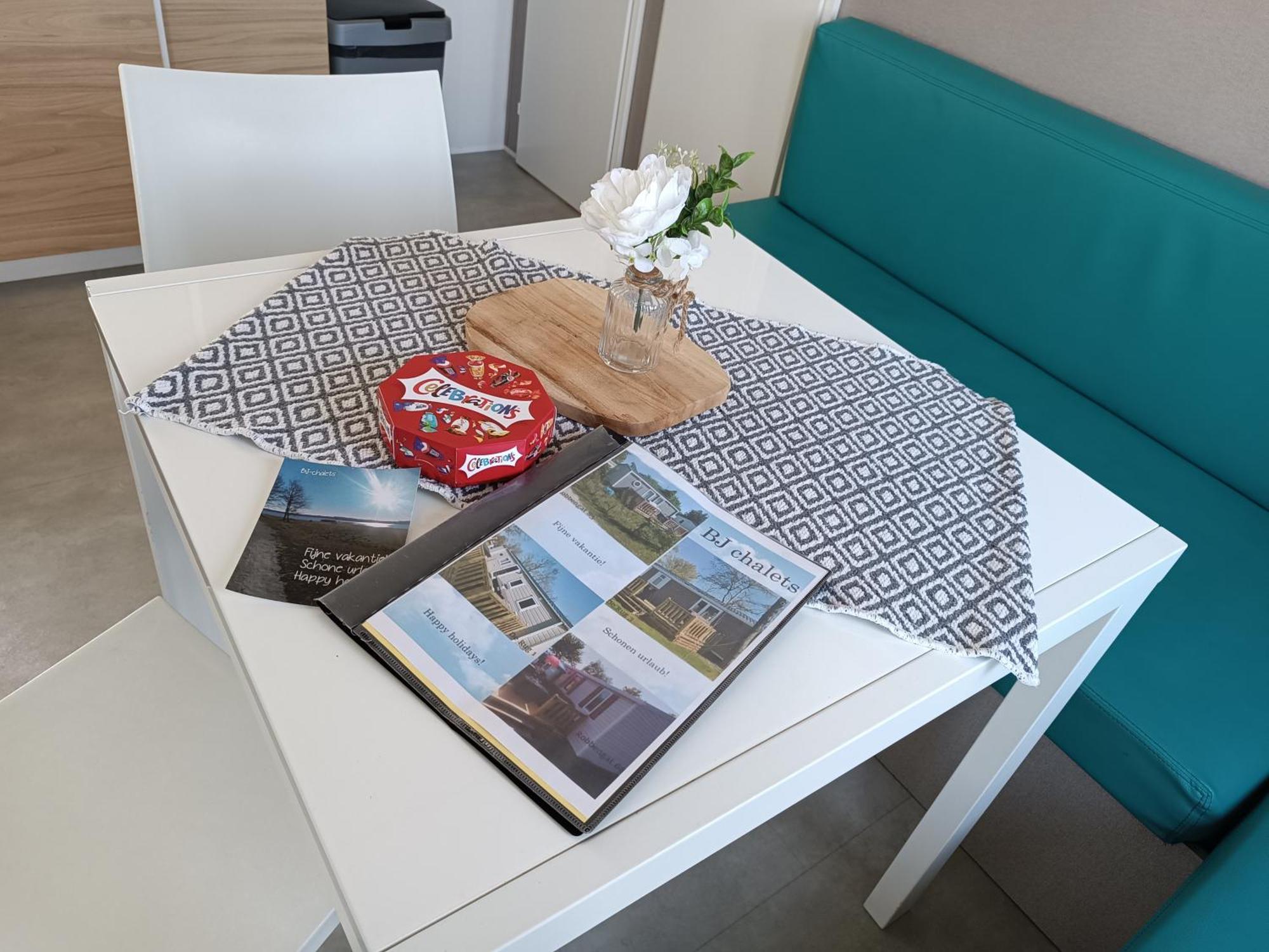 Bj Chalets - Robbengat 85 - Gezellige Chalet Op Vakantiepark Lauwersoog! Vroege Incheck! Met Airco! Exteriér fotografie